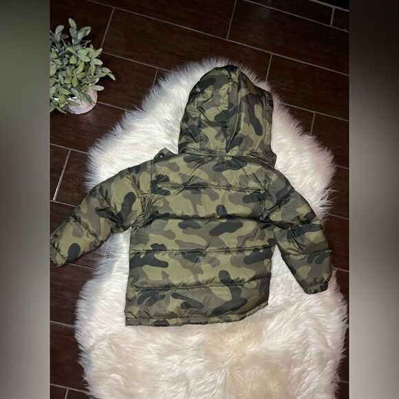 Baby Gap PrimaLoft Luxe camo classic puffer jacket sz 4 - Picture 4 of 5